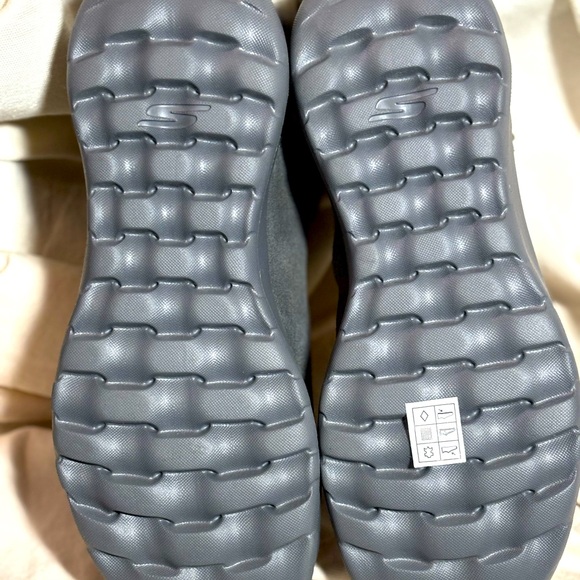 Skechers Women's On-The-go Boot
NWOT - Picture 7 of 7